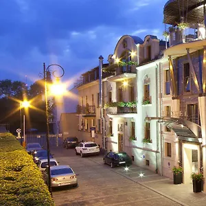 Blue Swan Aparthotel